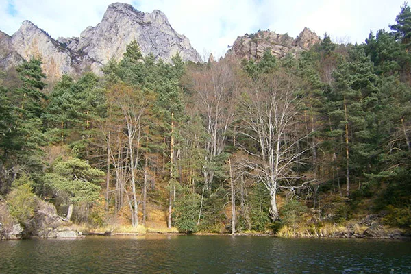 <strong>Estany Grèixer</strong> · By <a class="lk_galeria" href="https://es.wikiloc.com/wikiloc/user.do?id=228215">diegitok2</a>, <a class="lk_galeria" href="https://es.wikiloc.com/rutas-a-pie/estany-de-greixer-5813955/photo-3120225">via Wikiloc</a> <strong>Estany Grèixer</strong> · By <a class="lk_galeria" href="https://es.wikiloc.com/wikiloc/user.do?id=228215">diegitok2</a>, <a class="lk_galeria" href="https://es.wikiloc.com/rutas-a-pie/estany-de-greixer-5813955/photo-3120225">via Wikiloc</a>